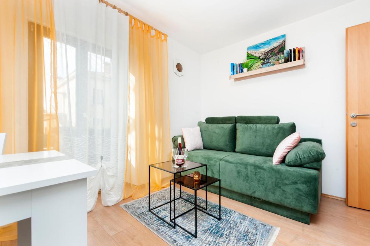 Apartment Roze Ровинь Экстерьер фото