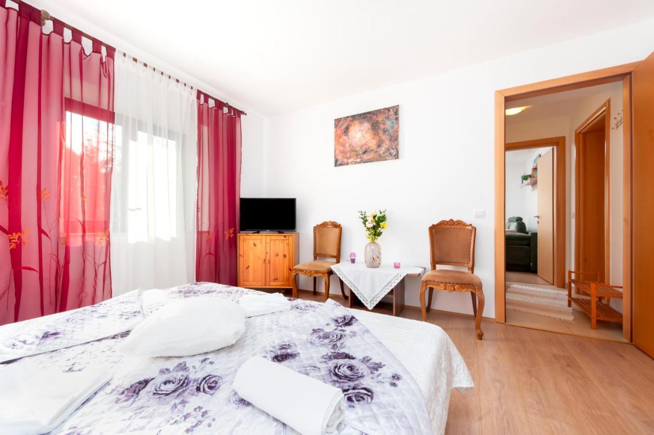 Apartment Roze Ровинь Экстерьер фото