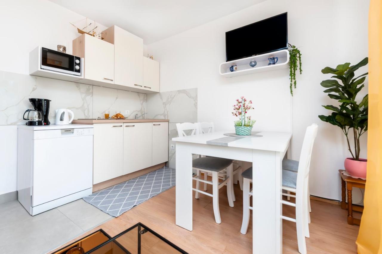 Apartment Roze Ровинь Экстерьер фото